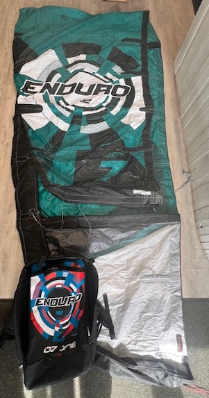 (image for) S/H Ozone Enduro V2 7m Kite Only.